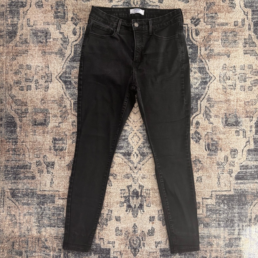 Denizen Levi’s Ultra High Rise Super Skinny Size 10/30R